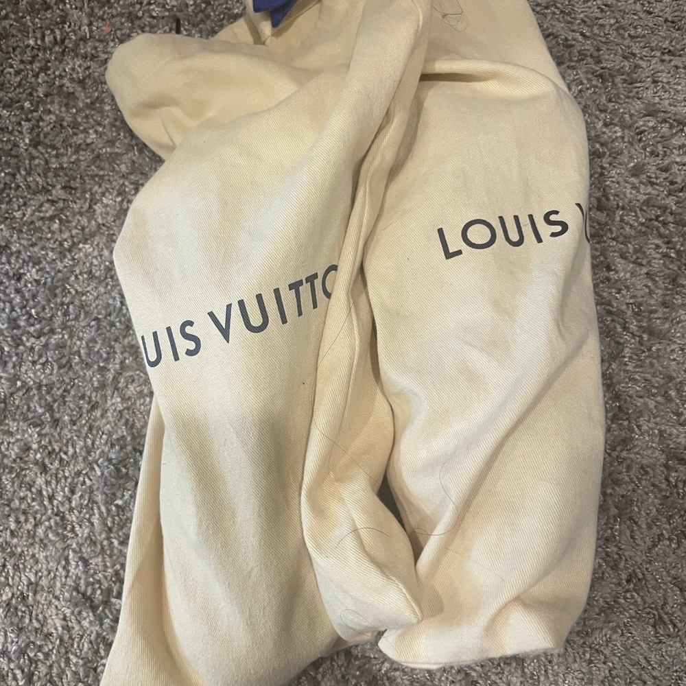 Louis Vuitton women’s sneakers - Picture 5 of 5